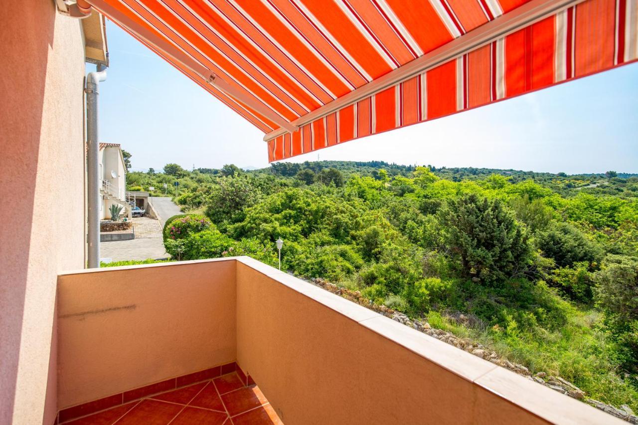 Apartment Tonka Barbat na Rabu Экстерьер фото